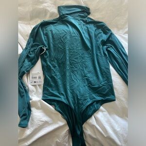 Lululemon body suit
